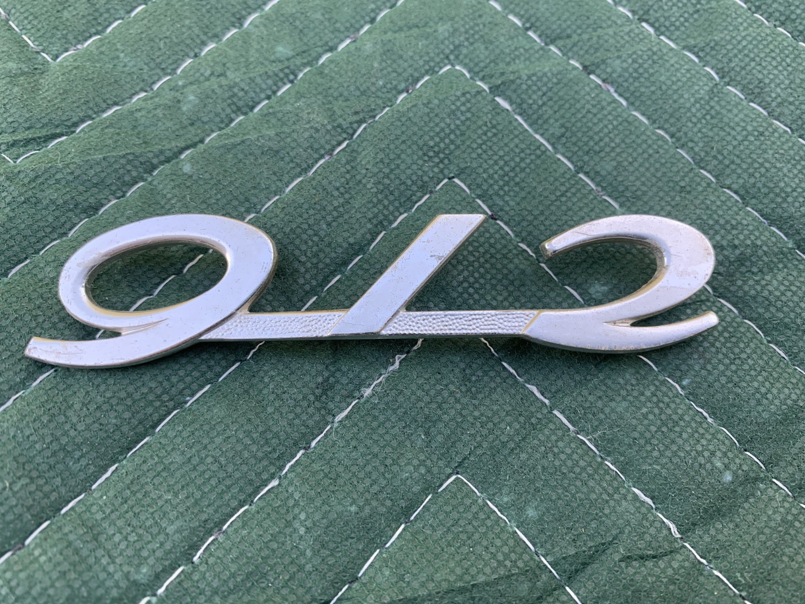 ORIGINAL PORSCHE EARLY 912 BOOT TRUNK ENGINE LID EMBLEM SCRIPT ORIGINAL PORSCHE EARLY 912 BOOT TRUNK ENGINE LID EMBLEM SCRIPT