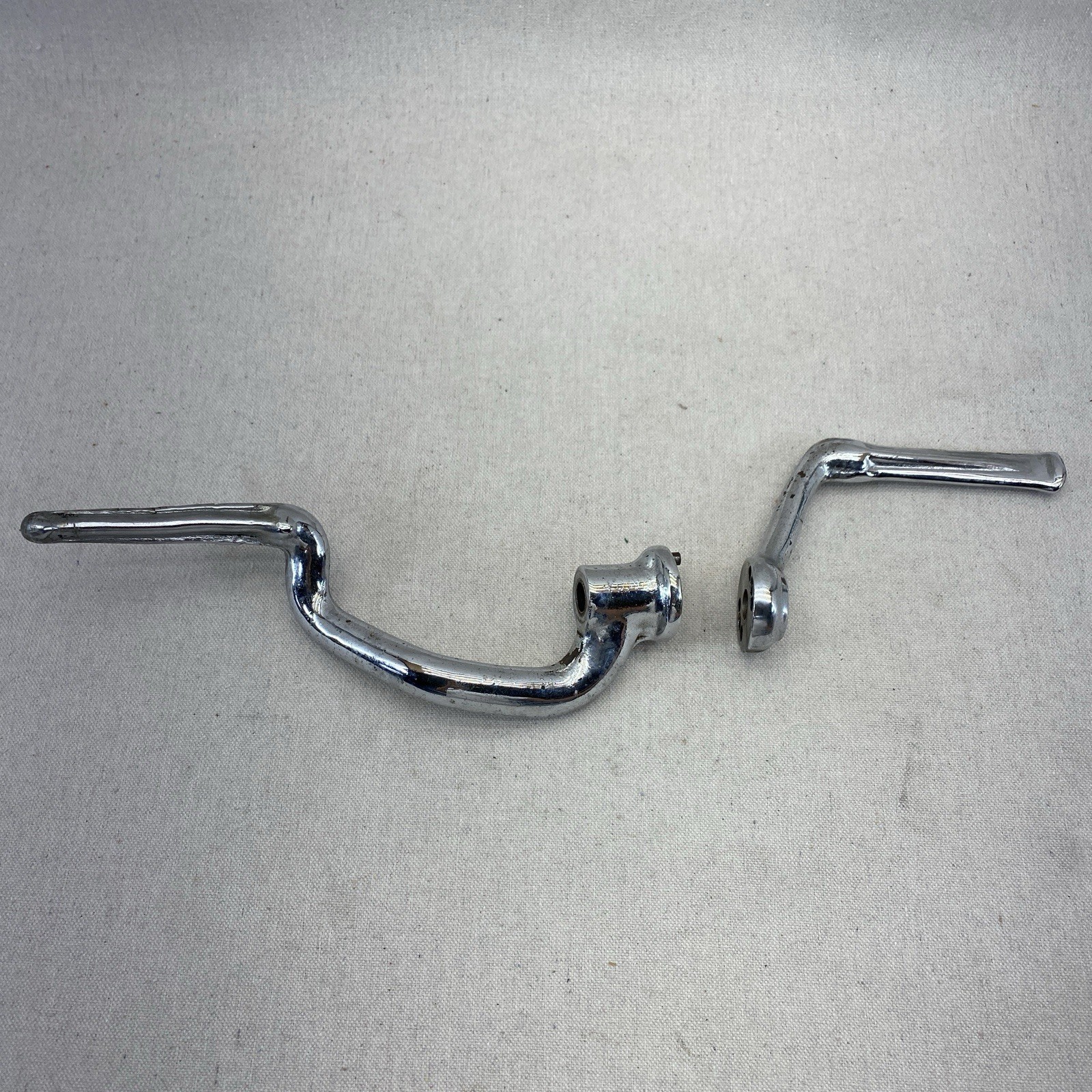 Triumph Pre Unit Footpegs Footrest Pair 1954-59 Swing Arm Model 500 650 OEM Triumph Pre Unit Footpegs Footrest Pair 1954-59 Swing Arm Model 500 650 OEM