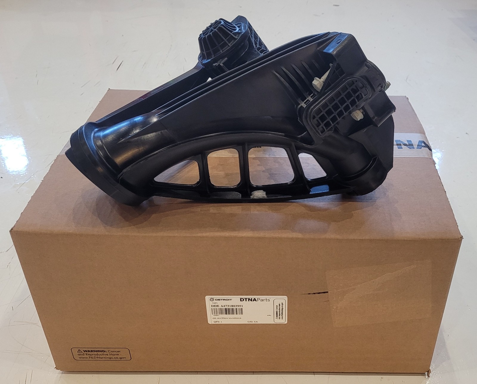 OEM Detroit Diesel DD15 Oil Suction Manifold A4731803951