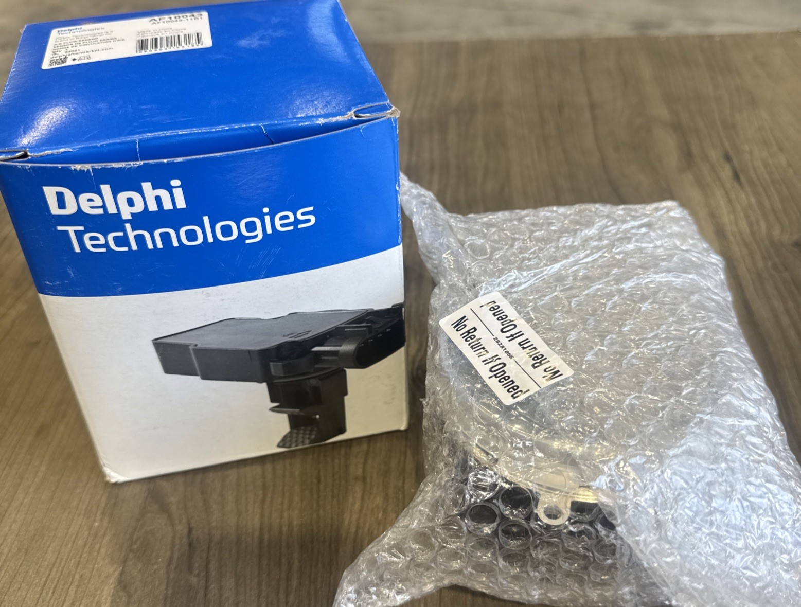 Delphi AF10043 Mass Air Flow Sensor 