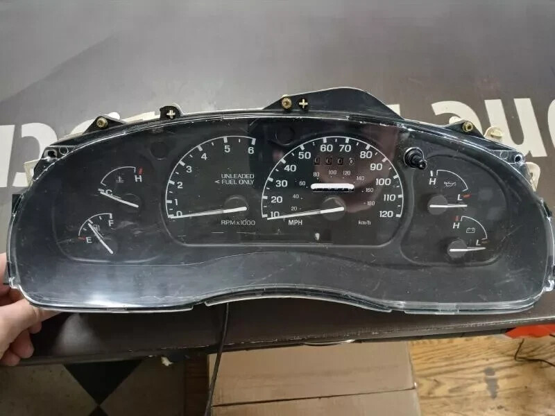 1996-1997 Ford Ranger Speedometer Gauges Cluster MPH Tachometer OEM