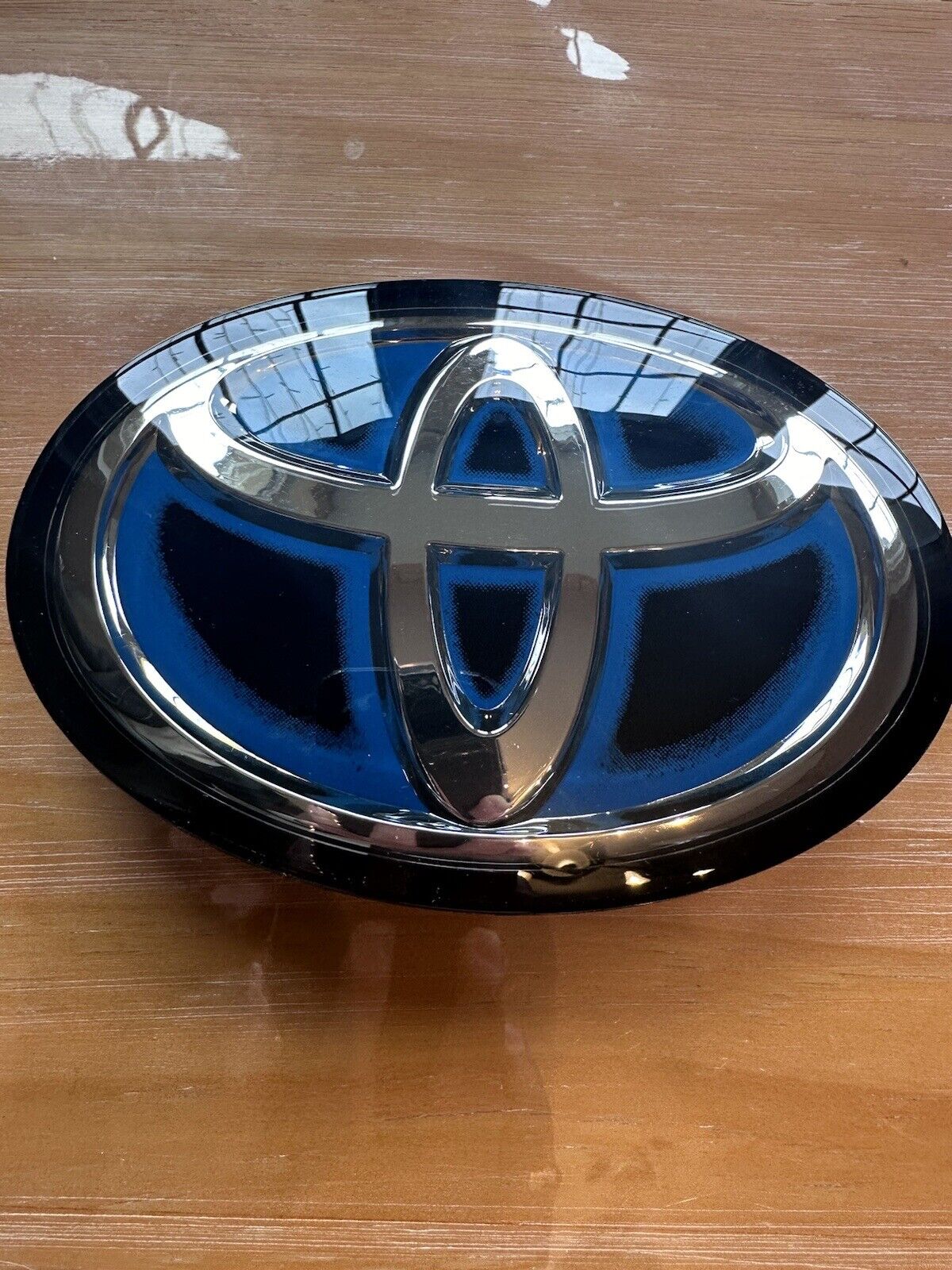 Toyota Prius  2016, 2017, 2018 Front Grille Emblem Logo Radar 53141-42021 ✅