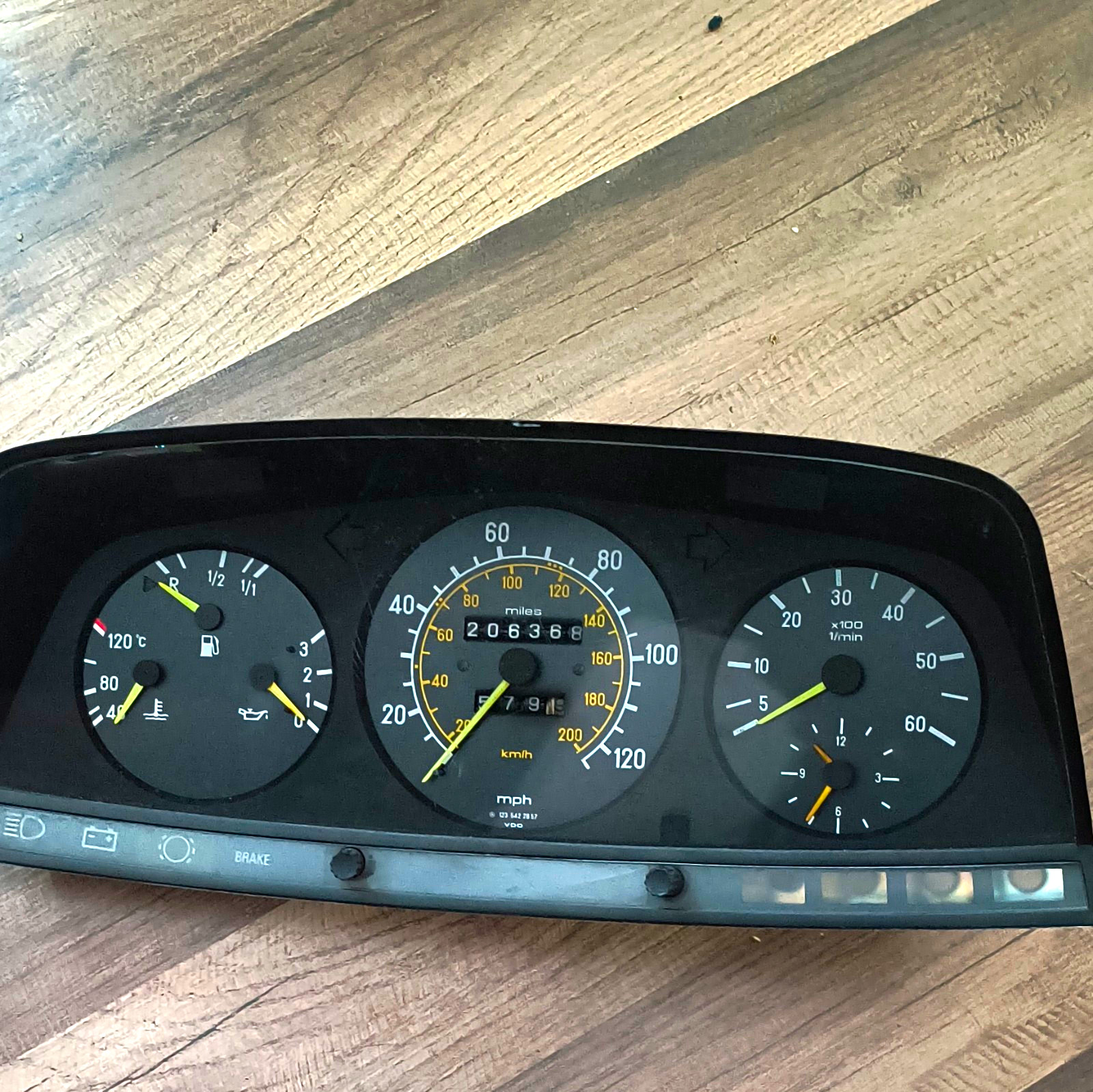 77-85 Mercedes w123 240d 300d DIESEL Instrument Speedometer 85 MPH 260K OEM