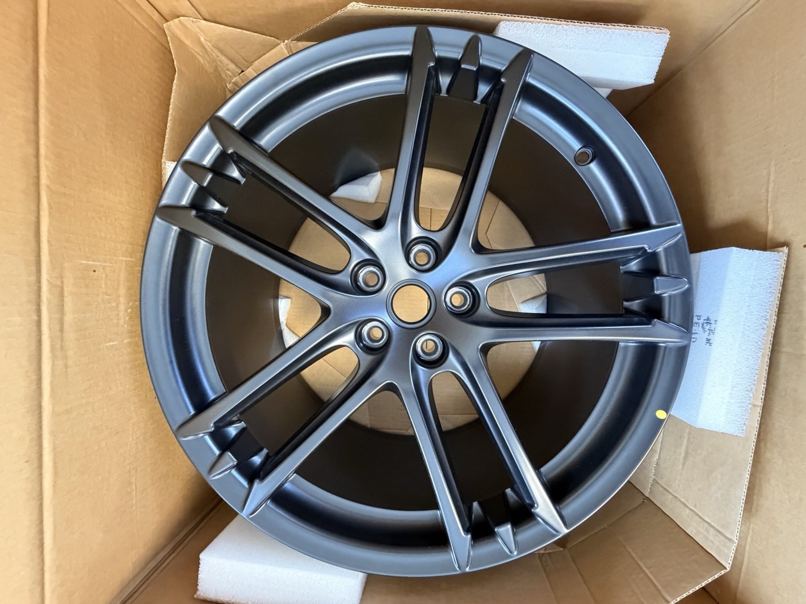 NEW OEM Maserati GranTurismo MC Stradale 20