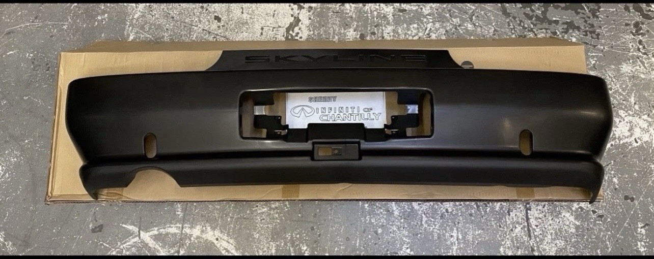 Nissan OEM Rear Bumper Skyline GT-R BNR32 R32 2-Door Coupe Unpainted 85022-04U25 Nissan OEM Rear Bumper Skyline GT-R BNR32 R32 2-Door Coupe Unpainted 85022-04U25