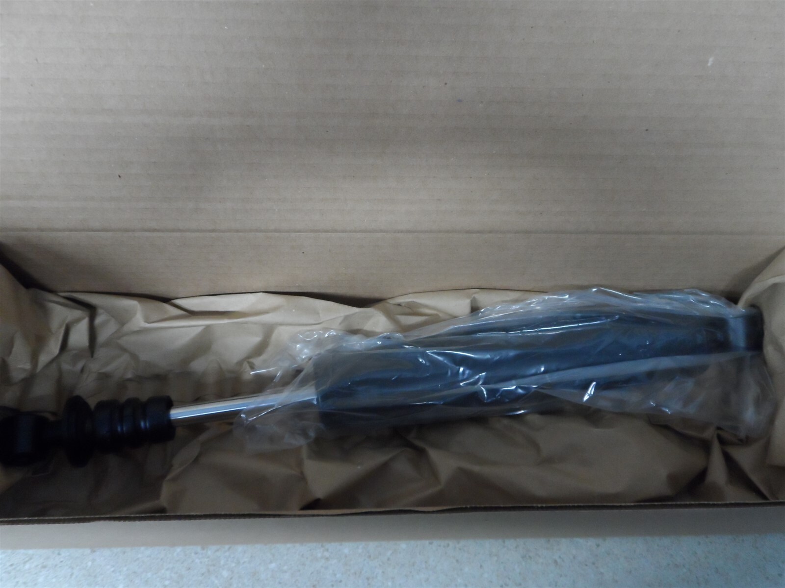 NOS OEM CAN AM BRP Rear Shock 11-20 Commander 800/1000 4X4 706000615
