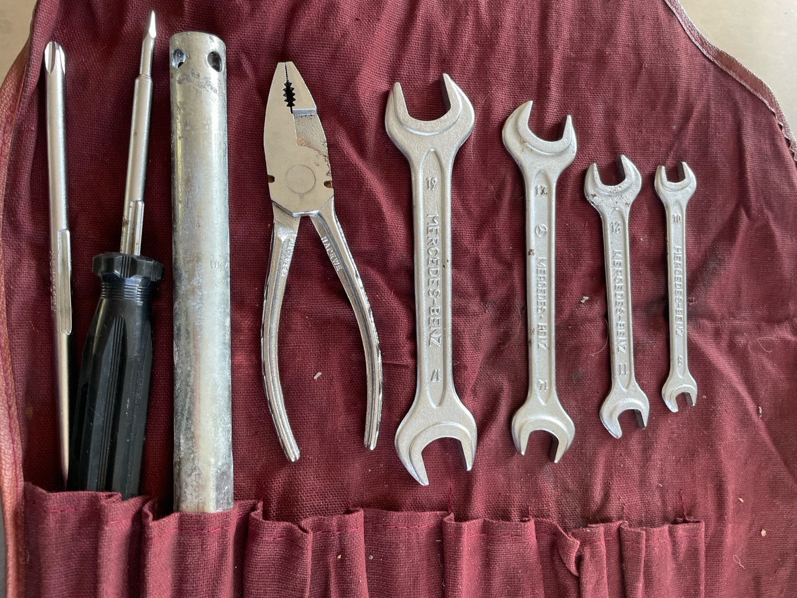 MERCEDES BENZ FACTORY TOOL KIT ALL FACTORY ORIGINAL MERCEDES BENZ TOOL KIT OEM🟠
