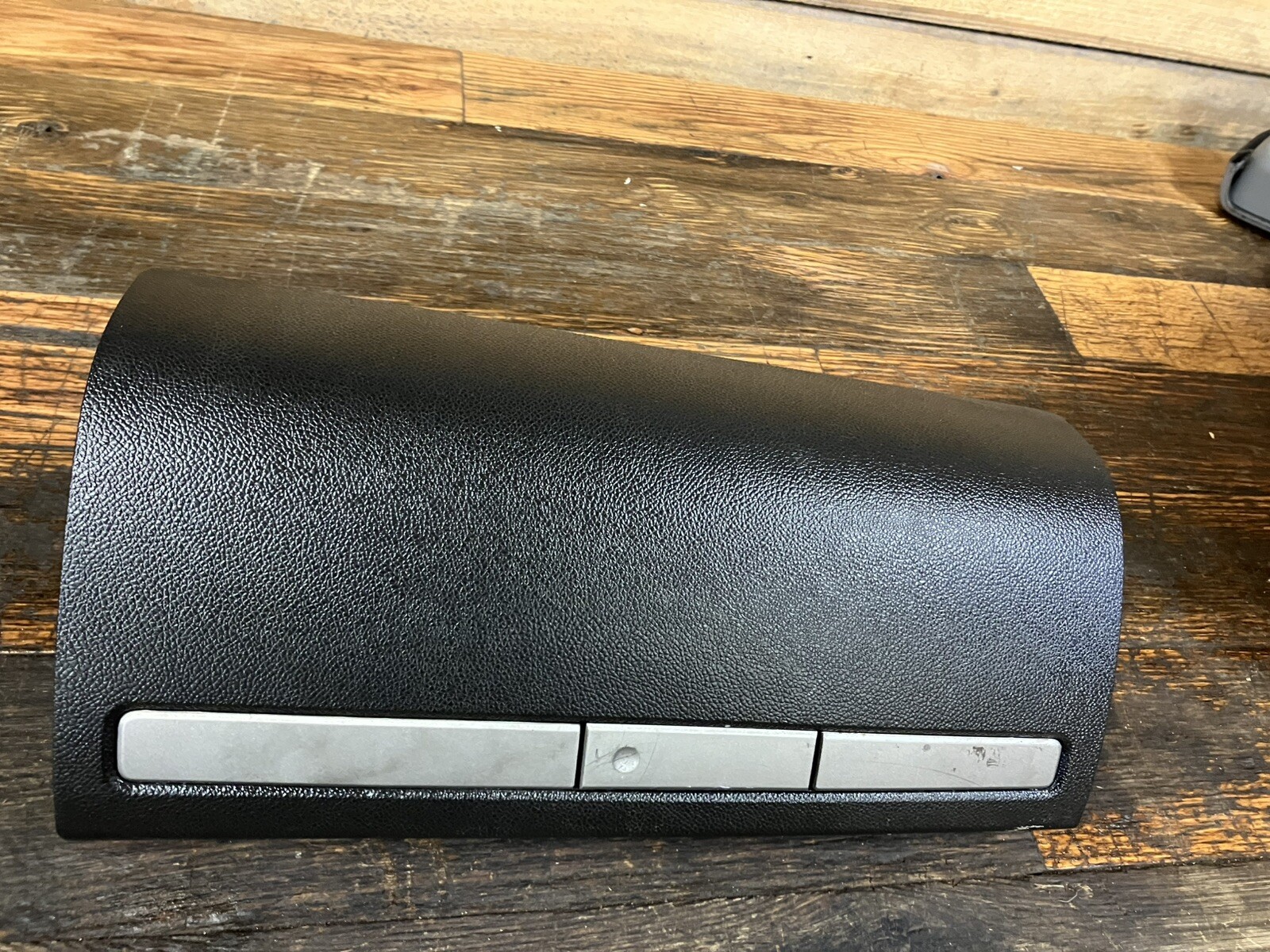2007-13 SILVERADO SIERRA TAHOE Yukon Upper GLOVE BOX STORAGE COMPARTMENT BLACK 2007-13 SILVERADO SIERRA TAHOE Yukon Upper GLOVE BOX STORAGE COMPARTMENT BLACK