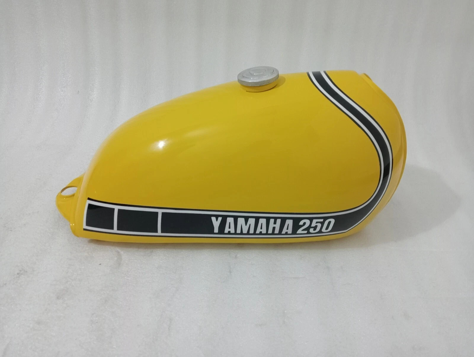 Yamaha MX250 MX 250 MX360 SC500 1974 Yellow Paint Steel Petrol Tank +Cap