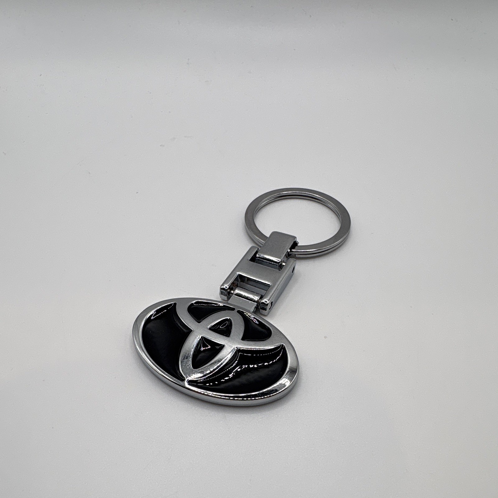 NEW - Custom Metal Black Toyota Car Logo Emblem Keychain Key Ring Fob Accessory NEW - Custom Metal Black Toyota Car Logo Emblem Keychain Key Ring Fob Accessory