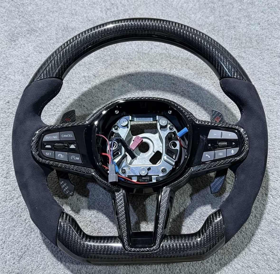BMW Carbon Fiber and Alcantara Wheel For G11 G20 G39 G80 G82 X5 M3 M4 M5 G08 G06 BMW Carbon Fiber and Alcantara Wheel For G11 G20 G39 G80 G82 X5 M3 M4 M5 G08 G06