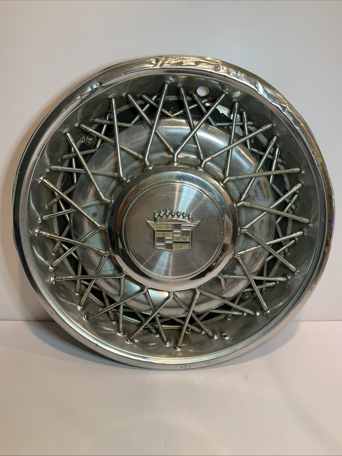 1975-85 Cadillac 15” Wire Spoke Hubcap Wheel Cover OEM 16725 253786 – Single