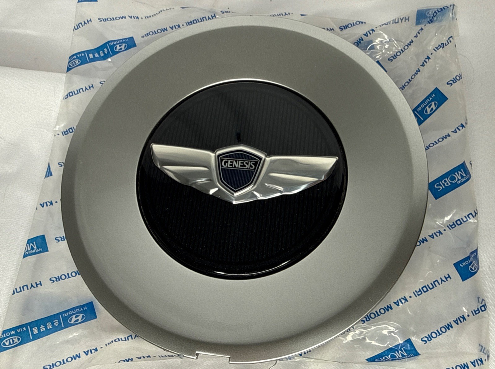***OEM Hyundai Genesis Wheel Center Cap Hubcap 52960-3m100 2009 2010 2011 2012 a