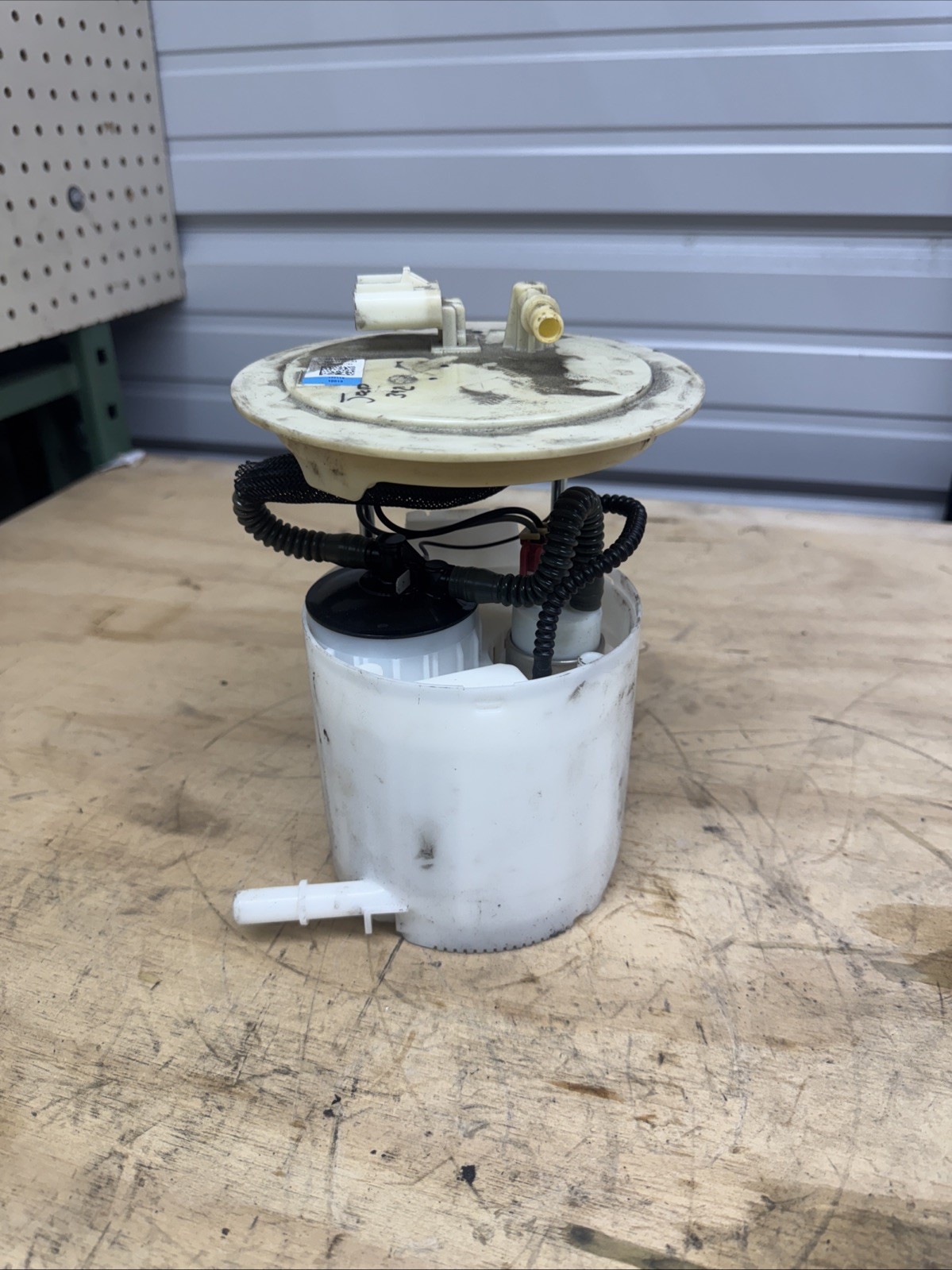 2016-21 JEEP GRAND CHEROKEE FUEL GAS TANK PUMP SENDING LEVEL UNIT OEM