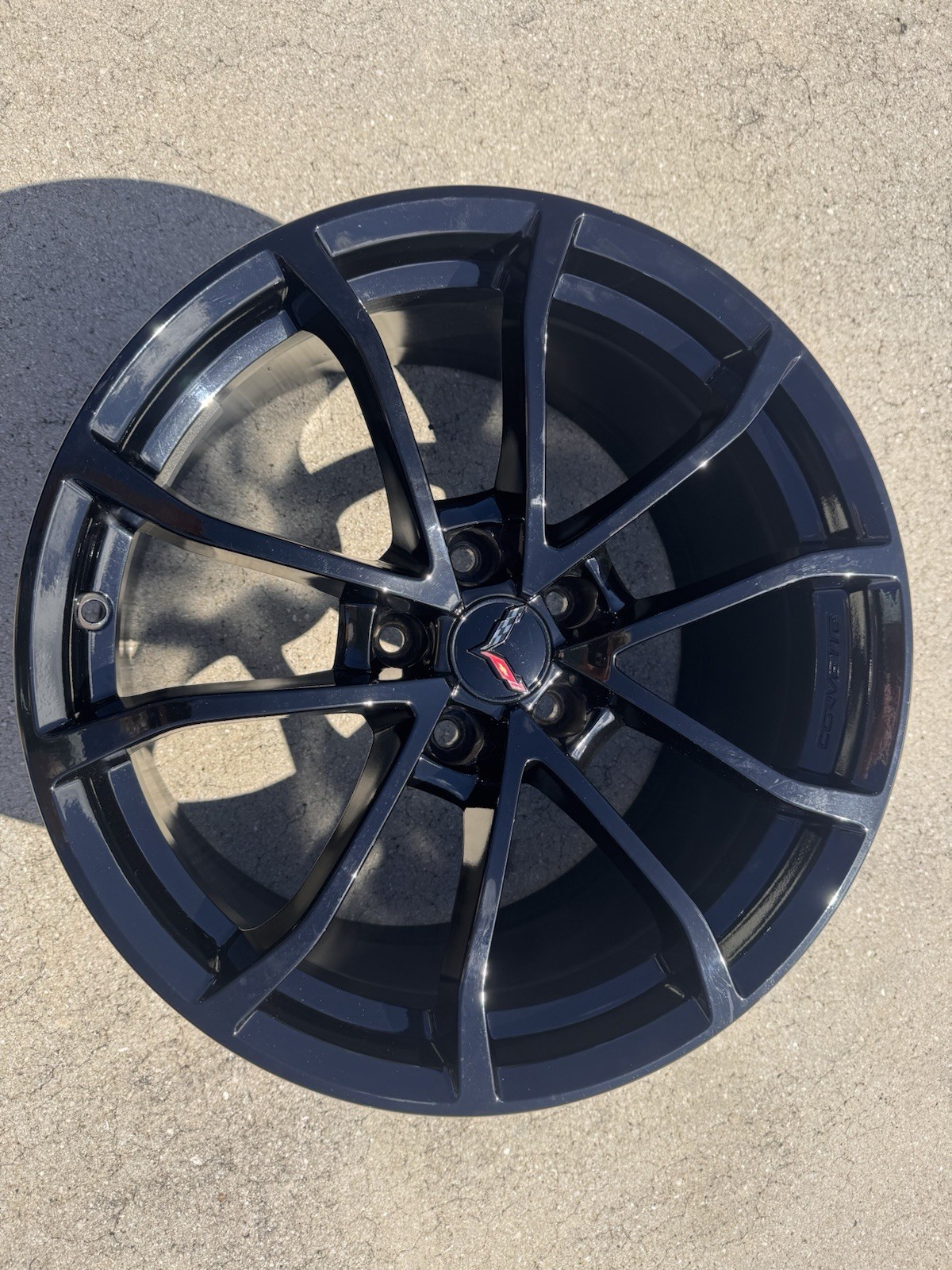 Used like new 2017-19 OEM CORVETTE C7 GRAND SPORT FRONT WHEEL/RIM 19X10