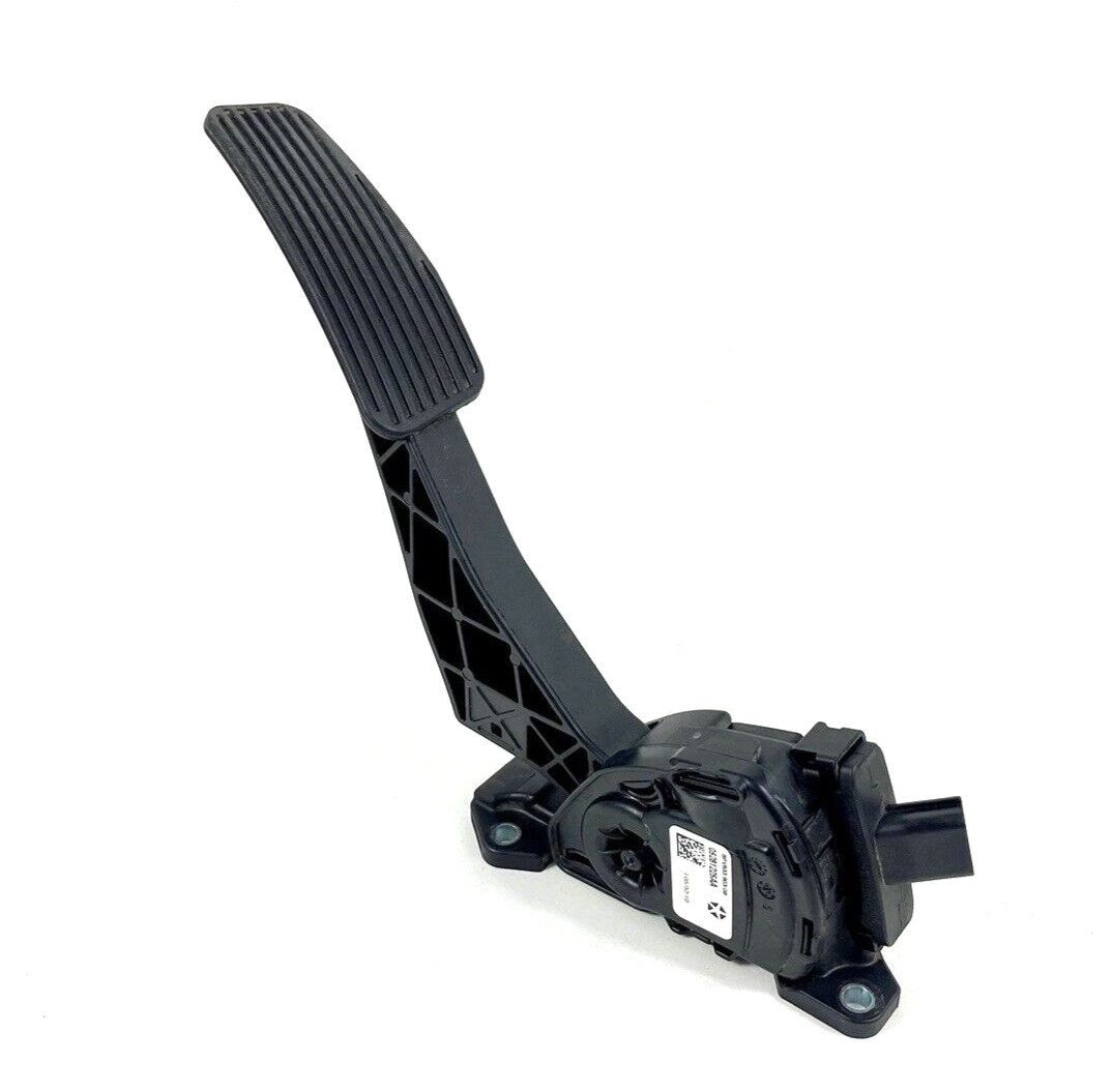 2008-2016 Chrysler Town And Country Caravan Gas Accelerator Pedal OEM 05281225AA 2008-2016 Chrysler Town And Country Caravan Gas Accelerator Pedal OEM 05281225AA