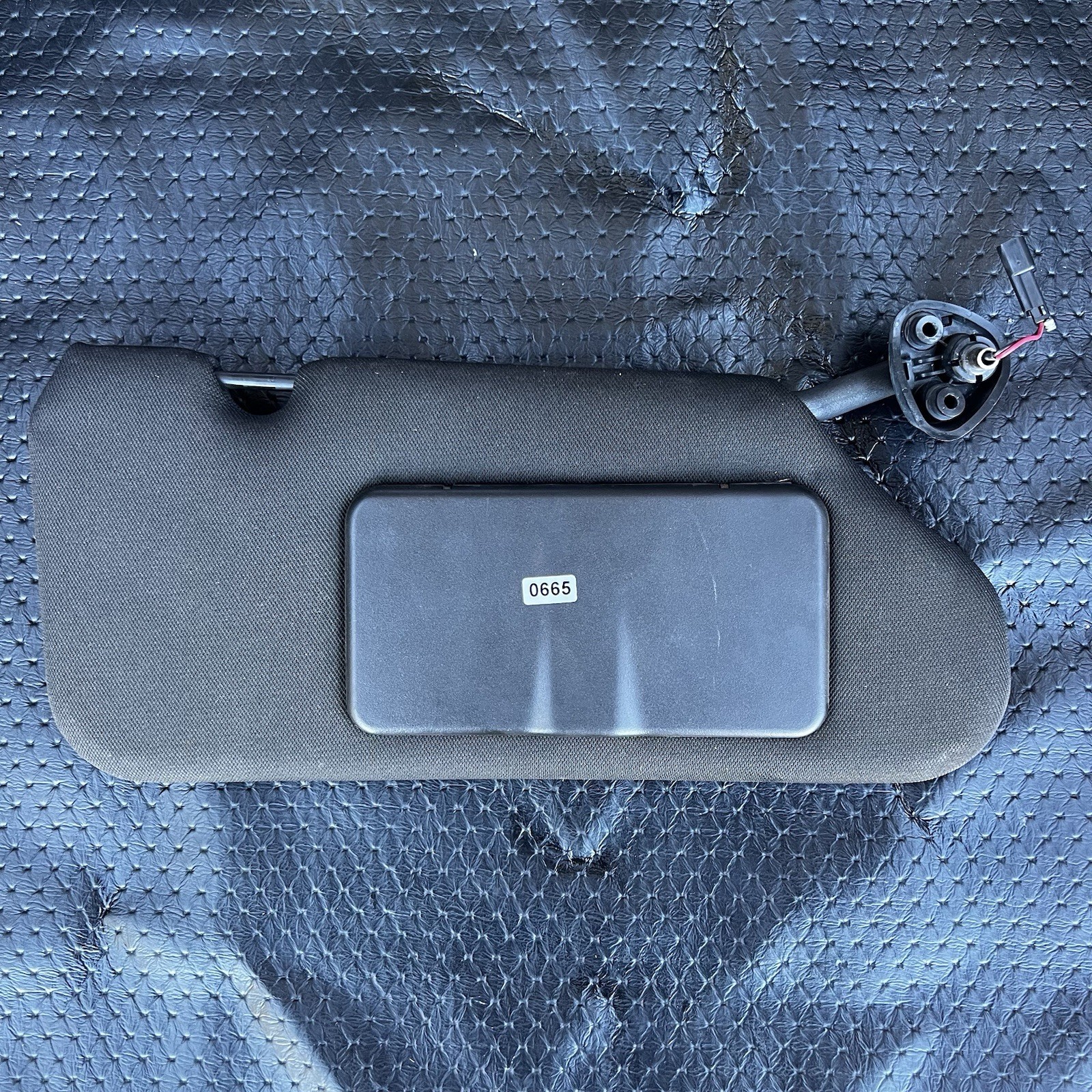 CADILLAC XLR V8 4.6L 04-09 OEM SUN VISOR FRONT RIGHT PASSENGER SIDE BLACK CADILLAC XLR V8 4.6L 04-09 OEM SUN VISOR FRONT RIGHT PASSENGER SIDE BLACK