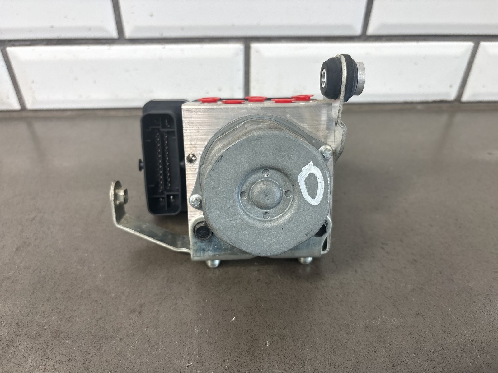 2010-2014 Kawasaki Concours 14 ZG1400 ABS Pump Modulator 16082-0041