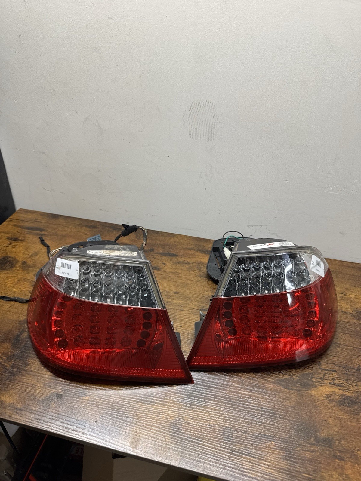 2004-2006 BMW E46 Convertible 325Ci 330Ci Left&right Both Tail Light OEM