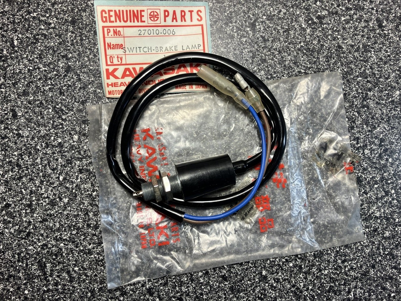 NOS OEM Kawasaki H1 G4 F4 KV A1 A7 W1 W2 rear brake tail light stop switch vtg
