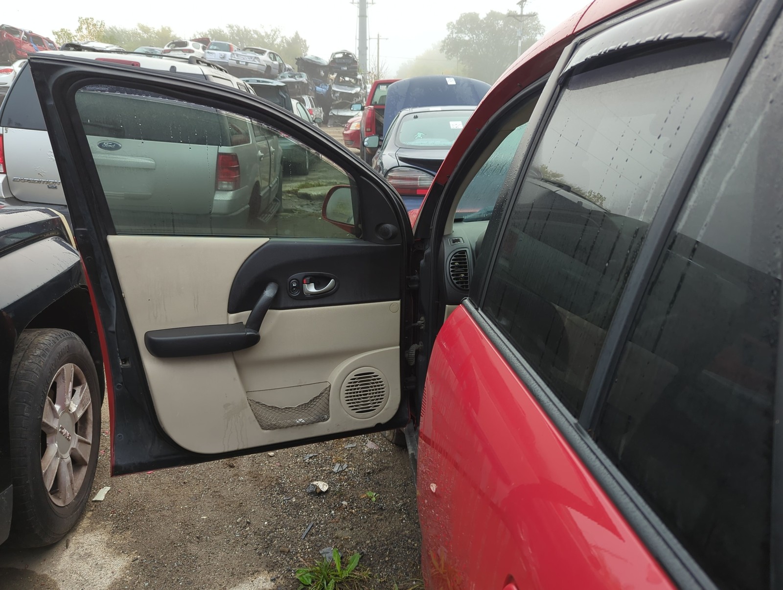 2005 Saturn Vue Front Left Driver Interior Door Panel Trim E8FVX