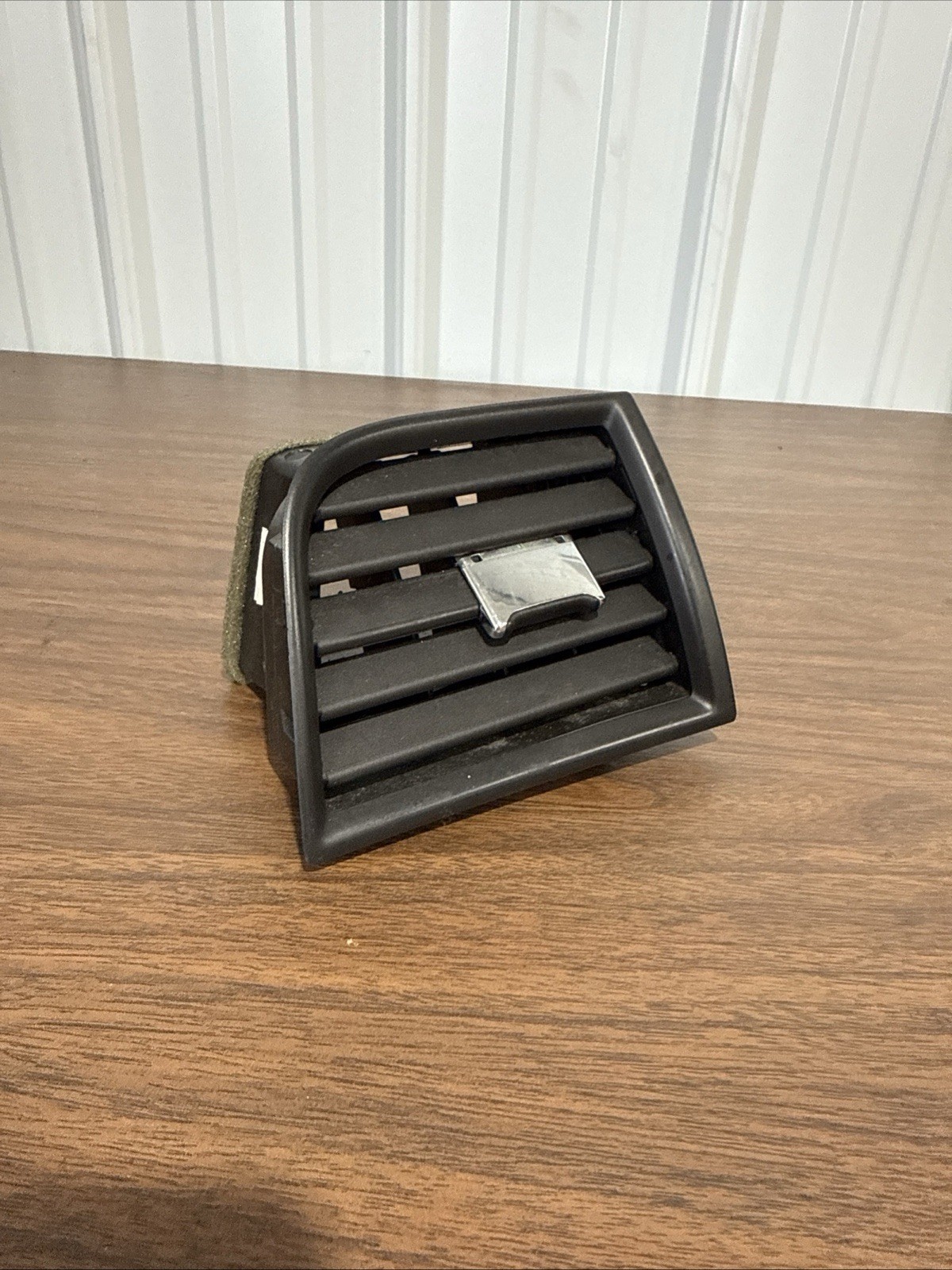 2016 - 2019 FORD EXPLORER DASH DASHBOARD RIGHT SIDE AC AIR VENT GRILLE OEM 17 18