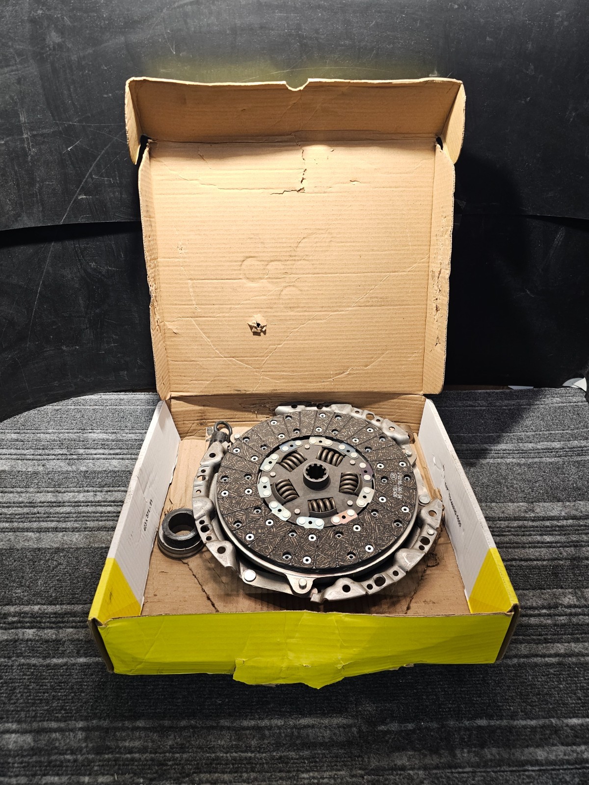 LuK 04-049 - RepSet™ Clutch For 1968-1973 Buick Le Sabre 1968 Chevy Chevy II
