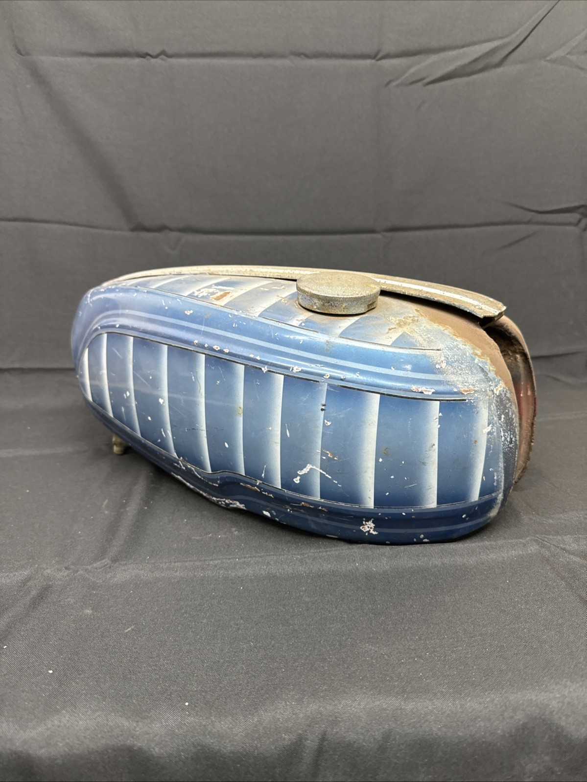 Vintage British Motorcycle Tank CENTER MOUNT Triumph Norton BSA Twin Harley