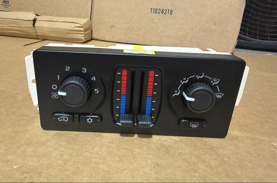03-06 Silverado Sierra Heater A/C Climate Control RED LED