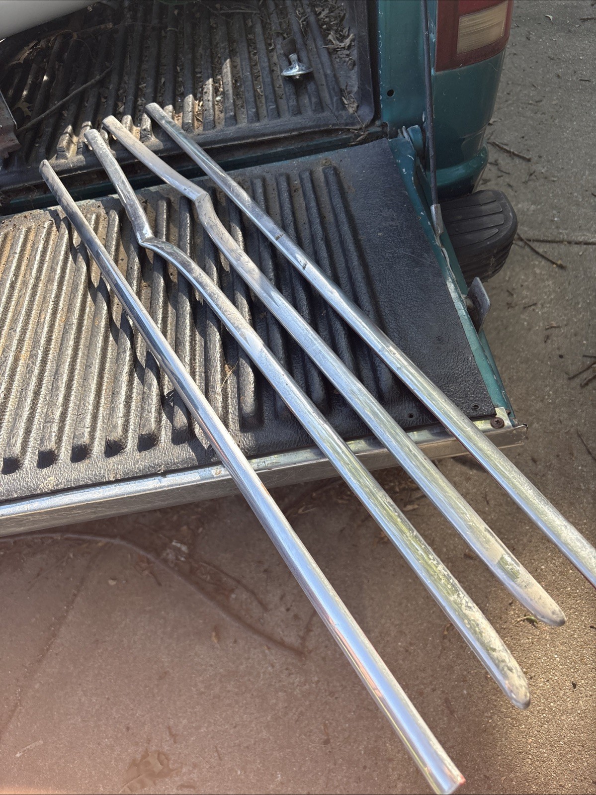 1955,56,57 Chevy Passenger Car 210 Outer Door And Quarter Trim