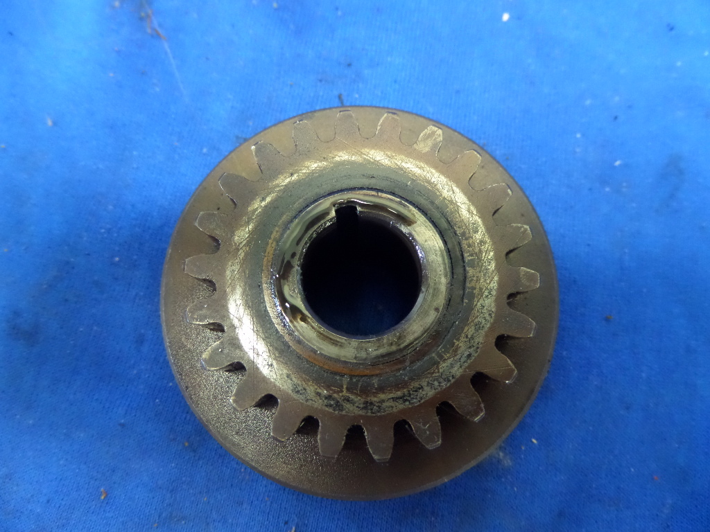 BEECHCRAFT BARON W/ CONTINENTAL IO520C ALTERNATOR DRIVE COUPLER/GEAR 640932B