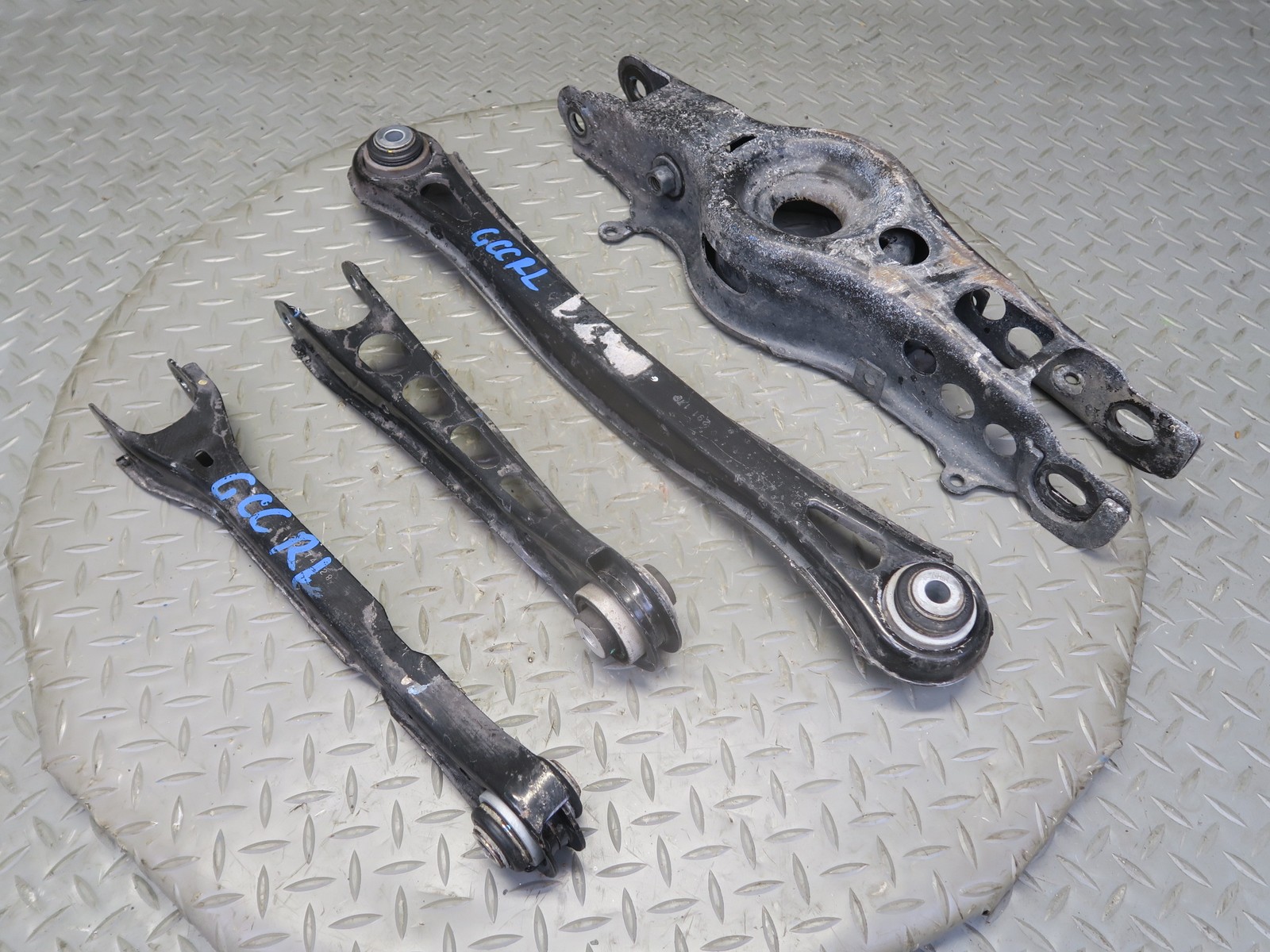 16-24 CHEVROLET CAMARO SS SET OF 4 REAR LEFT SUSPENSION CONTROL ARM OEM