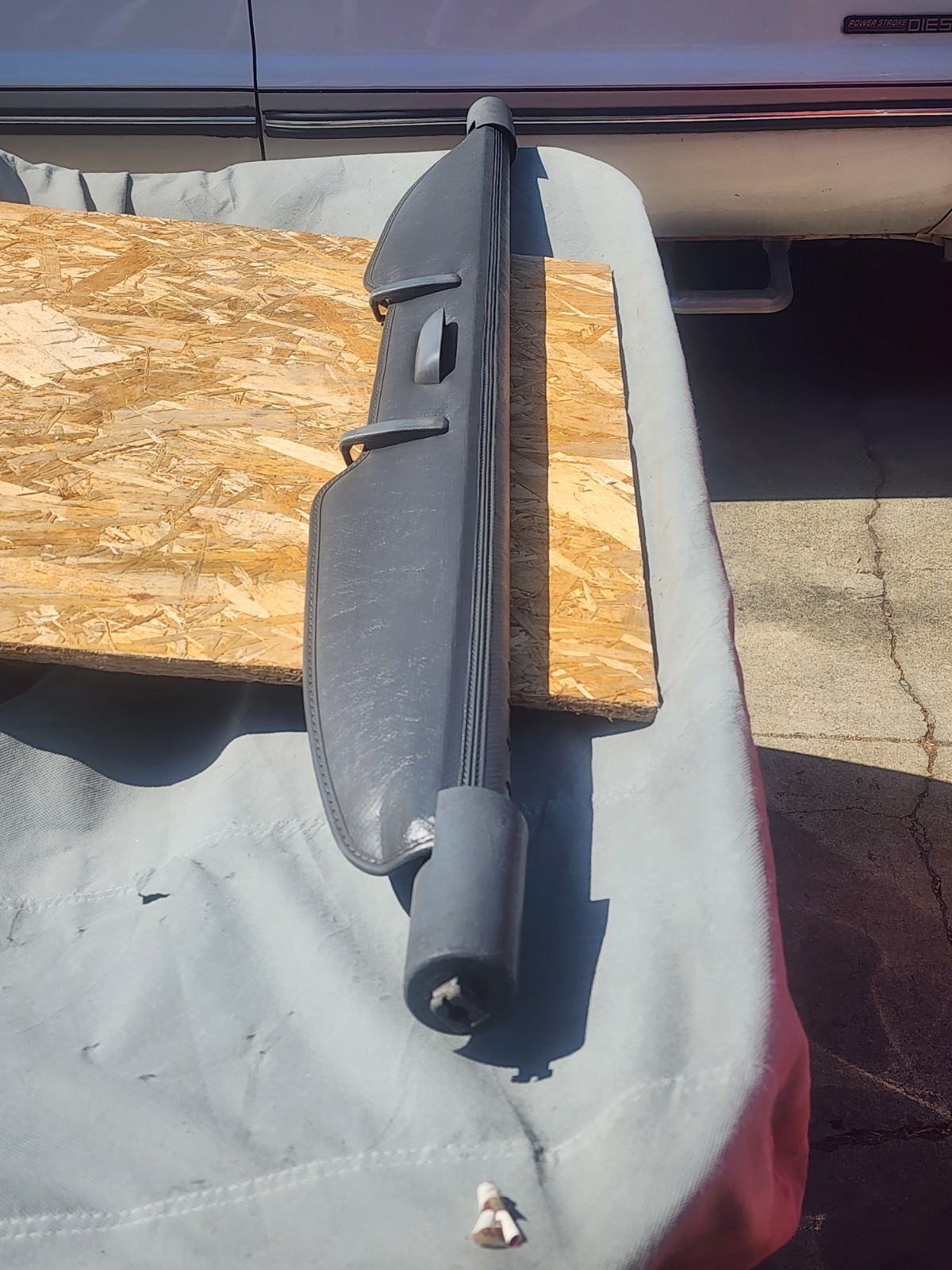 MUSTANG Pull Shade Cargo Cover 1984-1986 Charcoal Gray Saleen Foxbody Gt 5.0 SVO MUSTANG Pull Shade Cargo Cover 1984-1986 Charcoal Gray Saleen Foxbody Gt 5.0 SVO