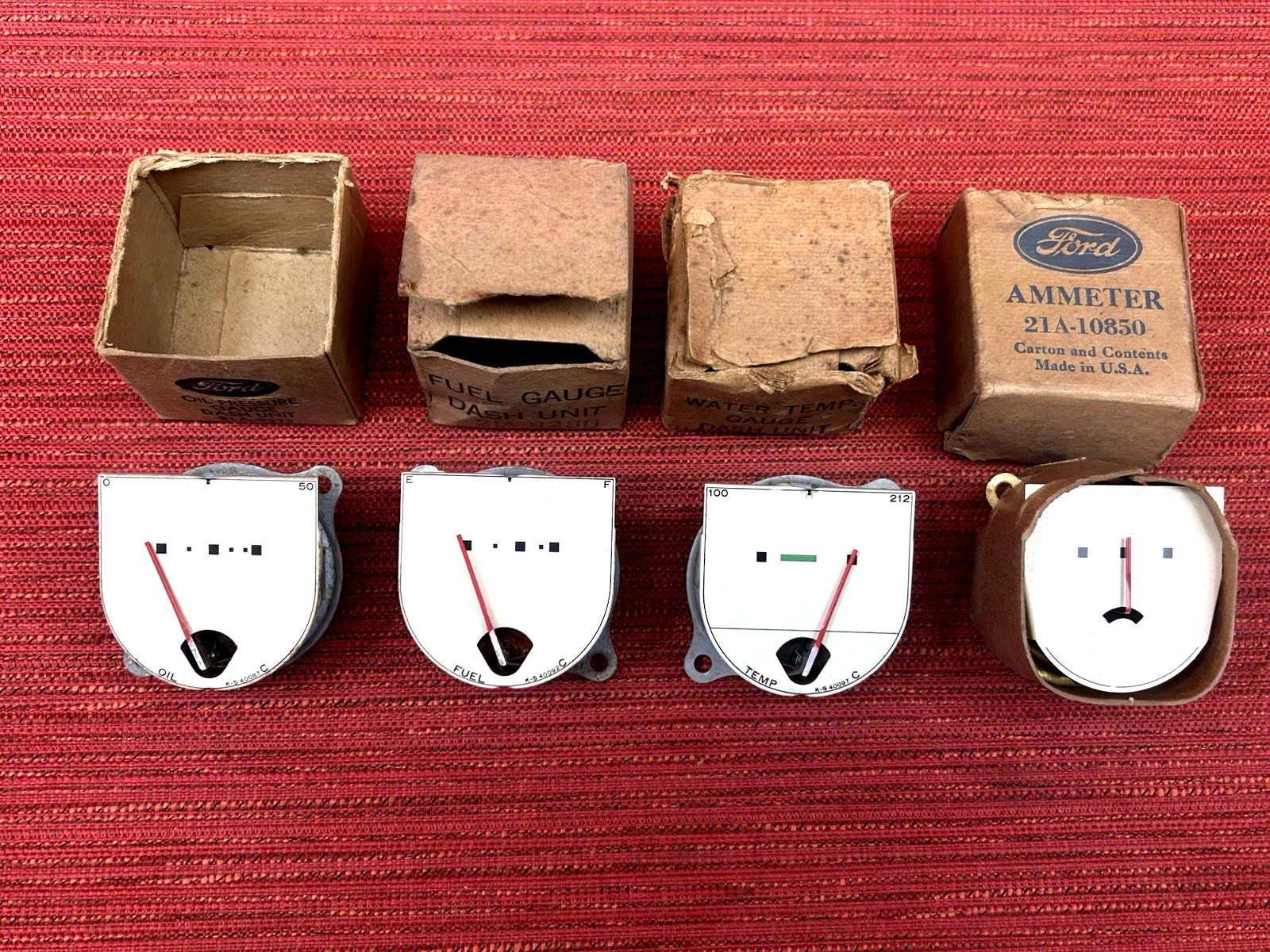 4 NOS 1942 Ford Super Deluxe dash gauges, oil, temp, fuel, amp. 21A-9280 4 NOS 1942 Ford Super Deluxe dash gauges, oil, temp, fuel, amp. 21A-9280