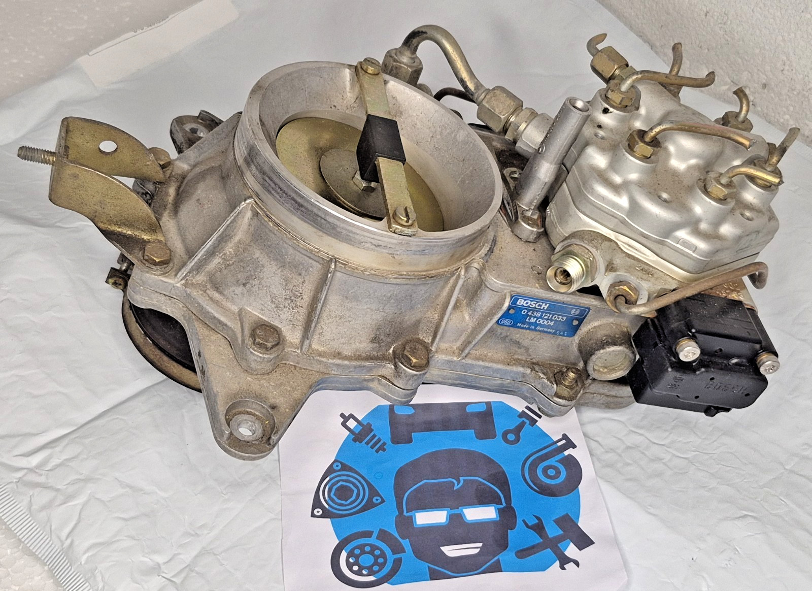 ⭐ 1986-1993 Mercedes W201 190E 260E 300E 300SE Fuel Distributor 0438101012 ⭐