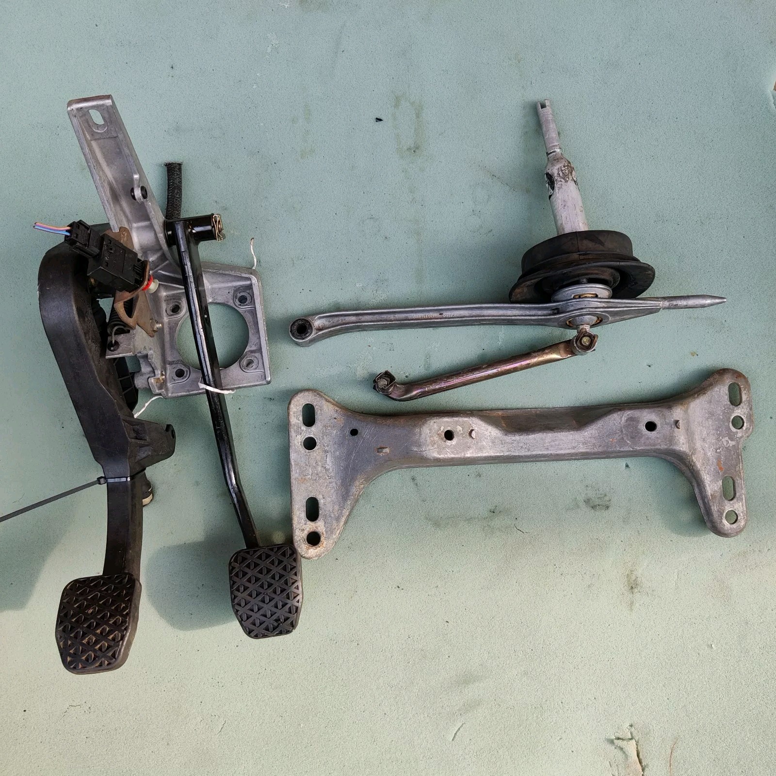 BMW E36 316 318 Pedals Cross Brace Shifter Selector LHD Manual Transmission 5spd