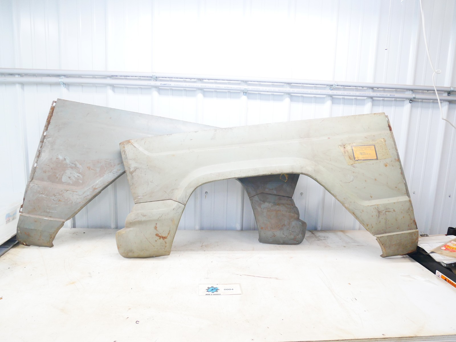 NOS 63-71 Jeep Wagoneer Cherokee Front Fender Pair Narrow Track
