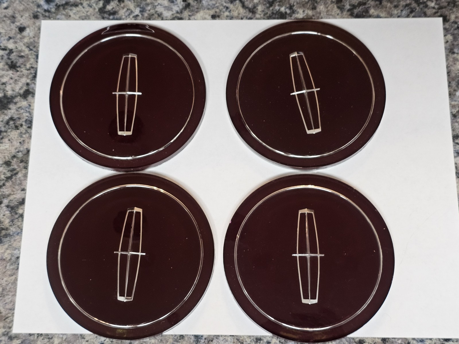 1984-1989 Lincoln Mark VII Wheel Center Emblem Applique Set Of 4 E4LY1137A NOS 1984-1989 Lincoln Mark VII Wheel Center Emblem Applique Set Of 4 E4LY1137A NOS
