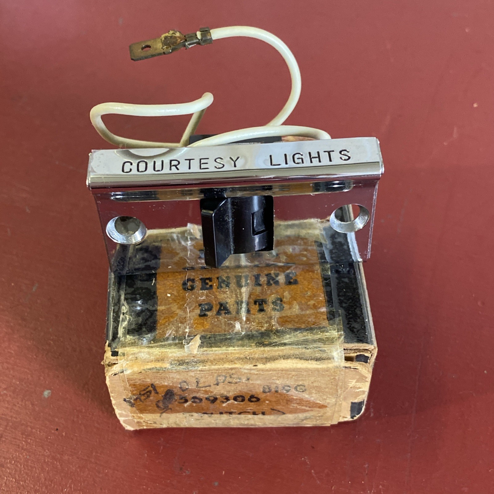 1957 1958 OLDSMOBILE CHROME COURTESY LIGHT SWITCH NOS GM 569306
