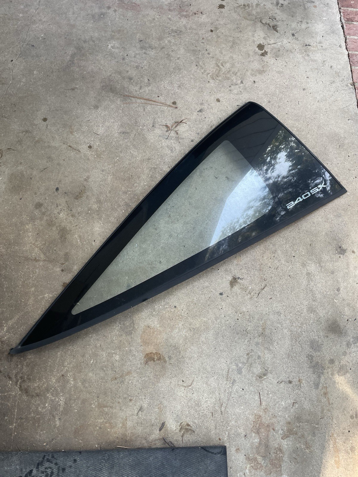 89-93 Nissan 240sx S13 OEM RH Right Passenger Side Quarter Window Glass 89-93 Nissan 240sx S13 OEM RH Right Passenger Side Quarter Window Glass