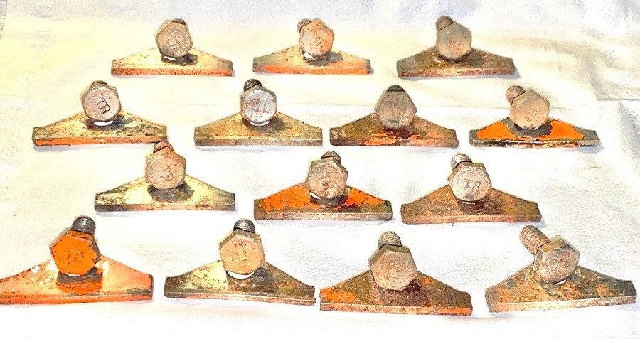 1965-72 SS396-SS427 Chevy BB valve cover, 1 set TR bolts/tabs GM Original