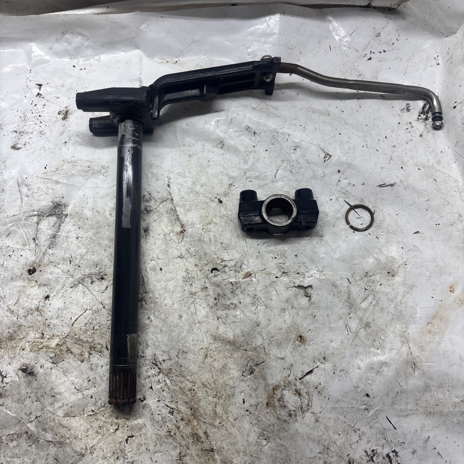 OEM Mercury 90-125HP Swivel Pin Assembly 99661A35 Freshwater