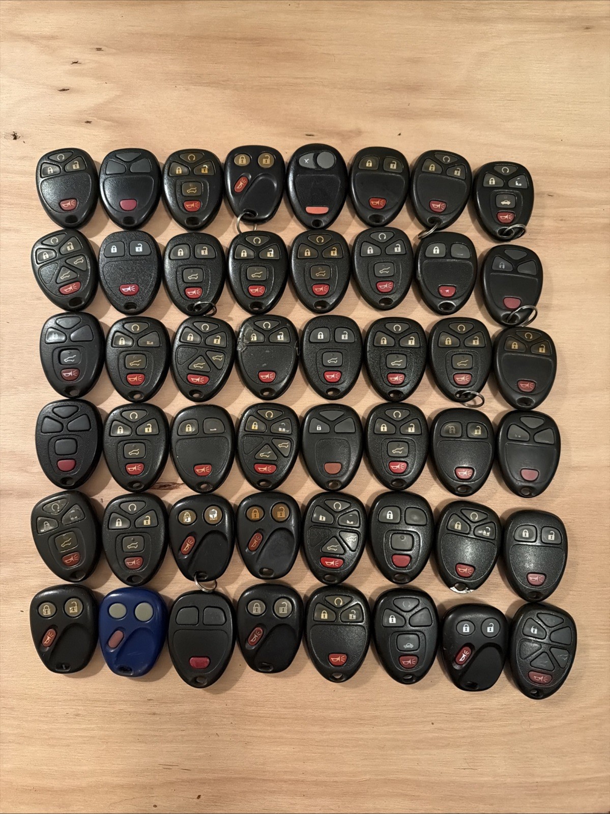 Lot Of 48 Chevrolet GMC Buick Key Fob Remotes Lot Of 48 Chevrolet GMC Buick Key Fob Remotes