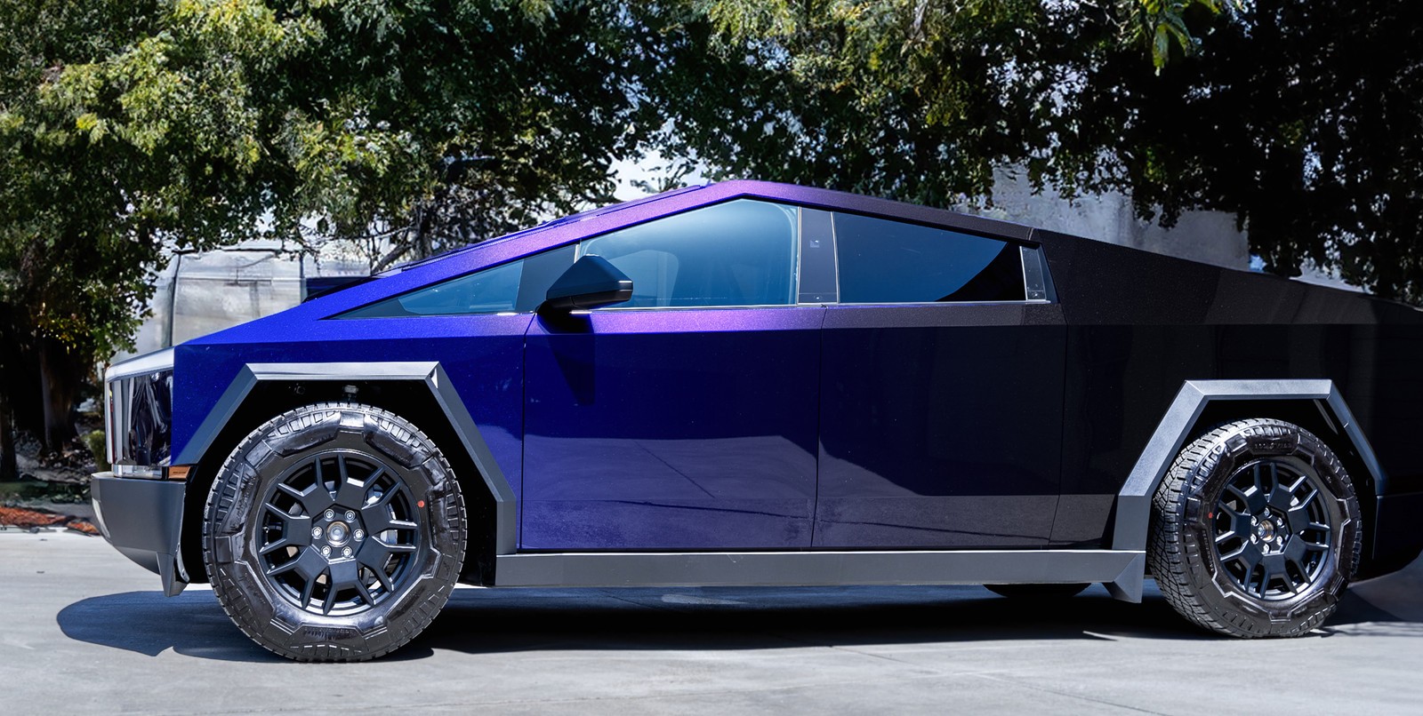 Cybertruck DIY PPF Paint Protection Film Wrap Color Change Aurora Chameleon SER Cybertruck DIY PPF Paint Protection Film Wrap Color Change Aurora Chameleon SER