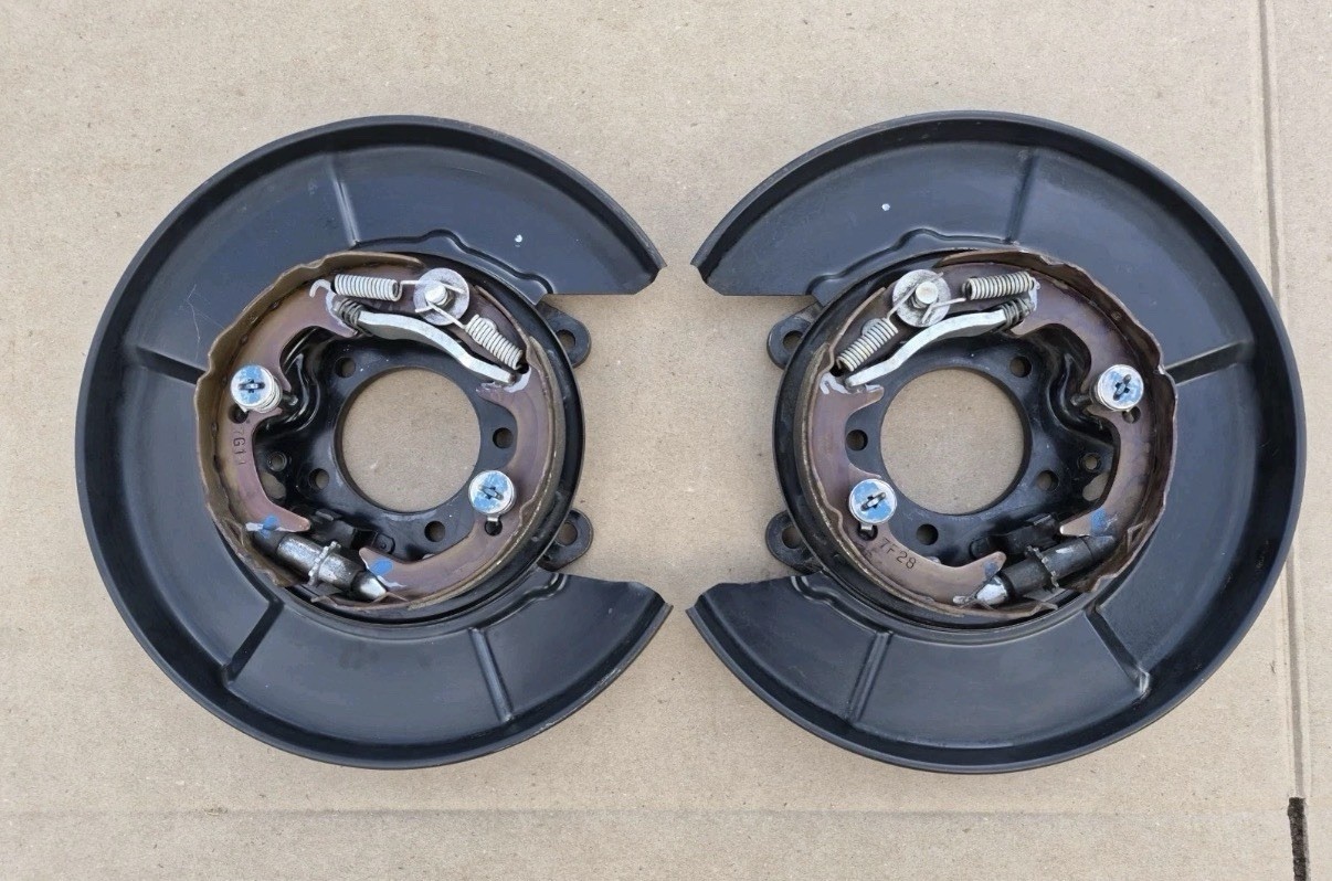 2007-11 Toyota Camry Rear Disc Brake Backing Plates Left and Right OEM USED ✅