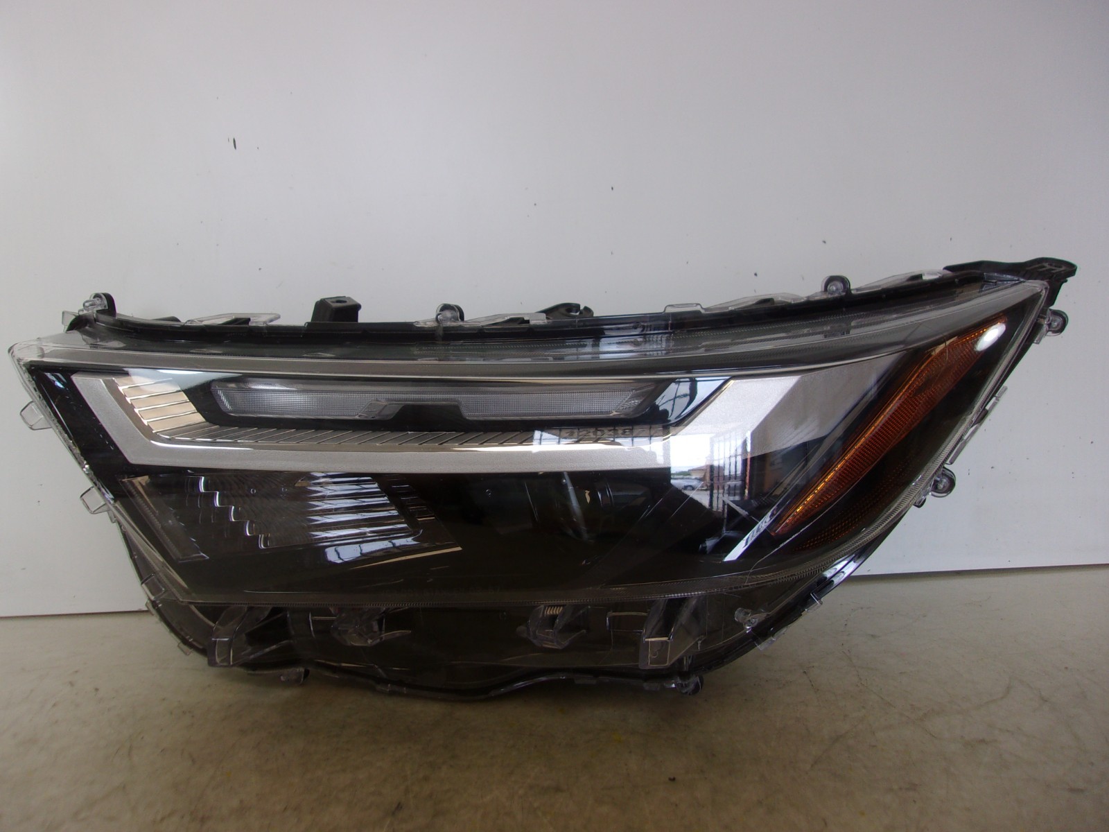 2022 - 2024 Toyota RAV4 RAV-4 Driver Left LH Single Projector LED Headlight OEM