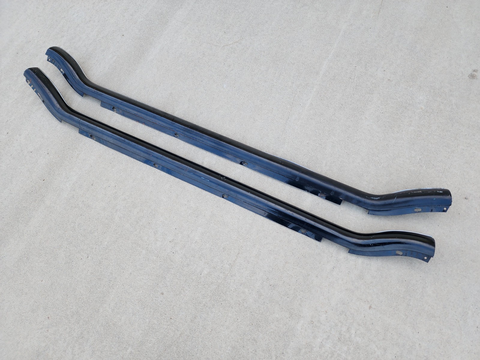 OEM 1954-1962 Nash Metropolitan L & R Door Garnish Molding Trim Pair Original OEM 1954-1962 Nash Metropolitan L & R Door Garnish Molding Trim Pair Original