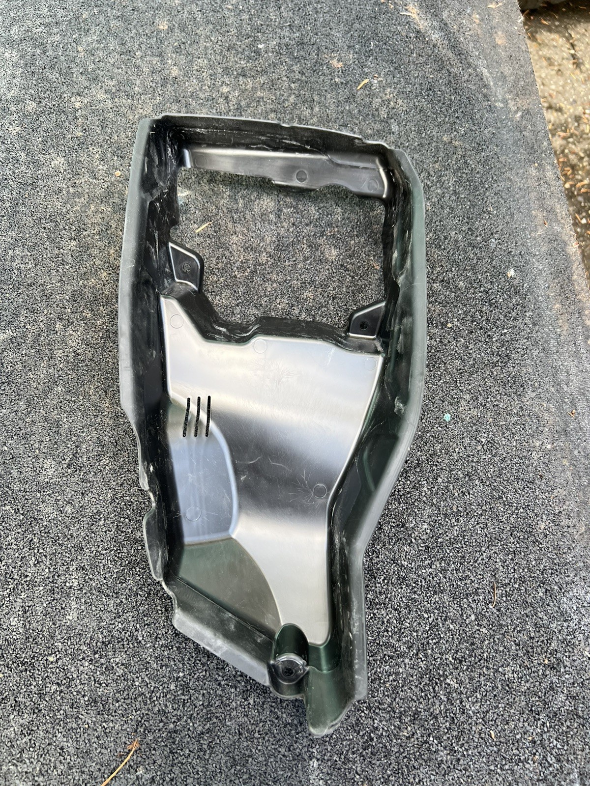 New AUDI RS5 Front Bumper Left Air Guide 8W6121673A