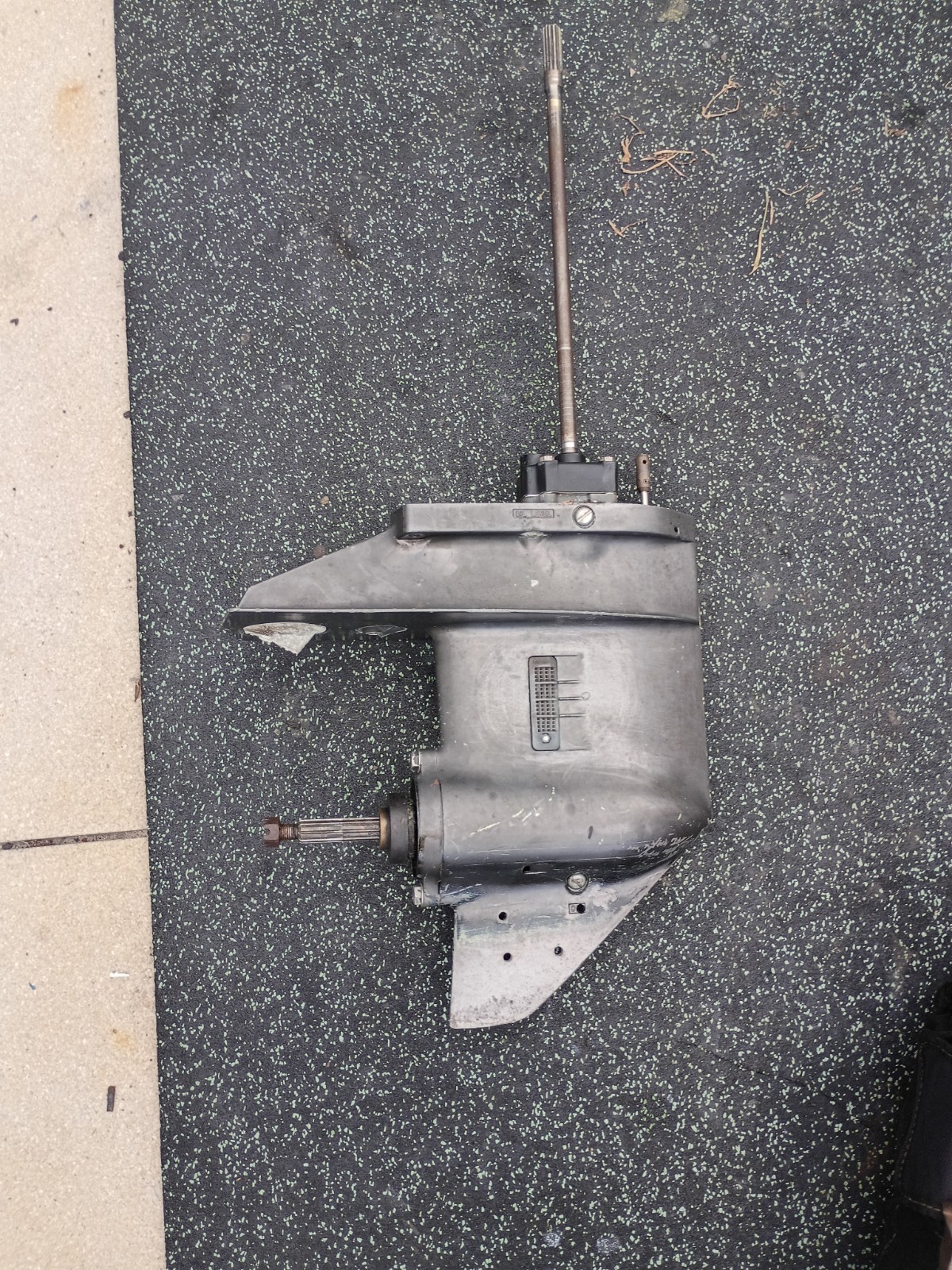 Tohatsu 30hp Nissan Lower Unit 2 Two Stroke 2 Cylinder Short Shaft Works M30A