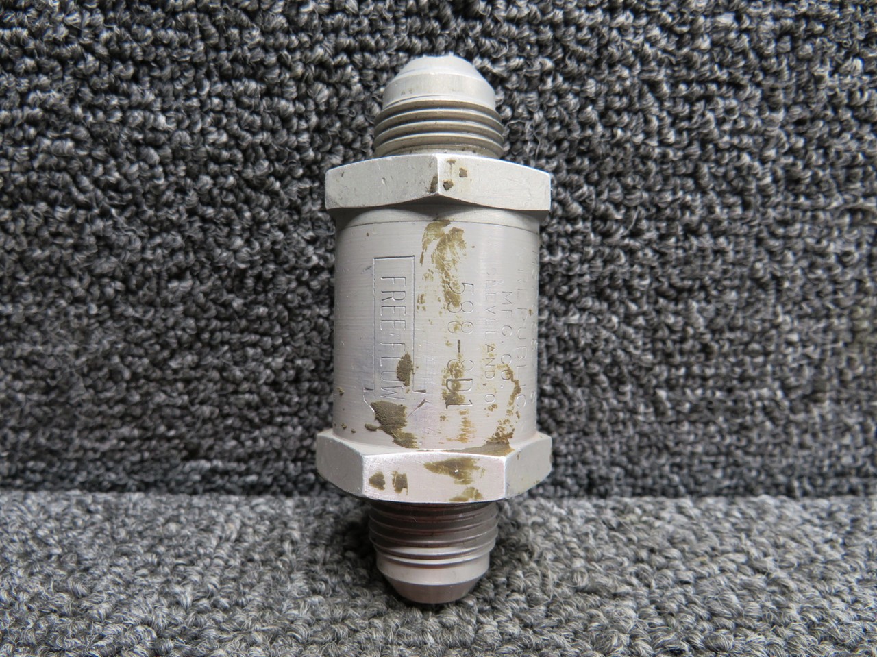 MS28885-8 (Alt: 588-8D1) Republic Check Valve